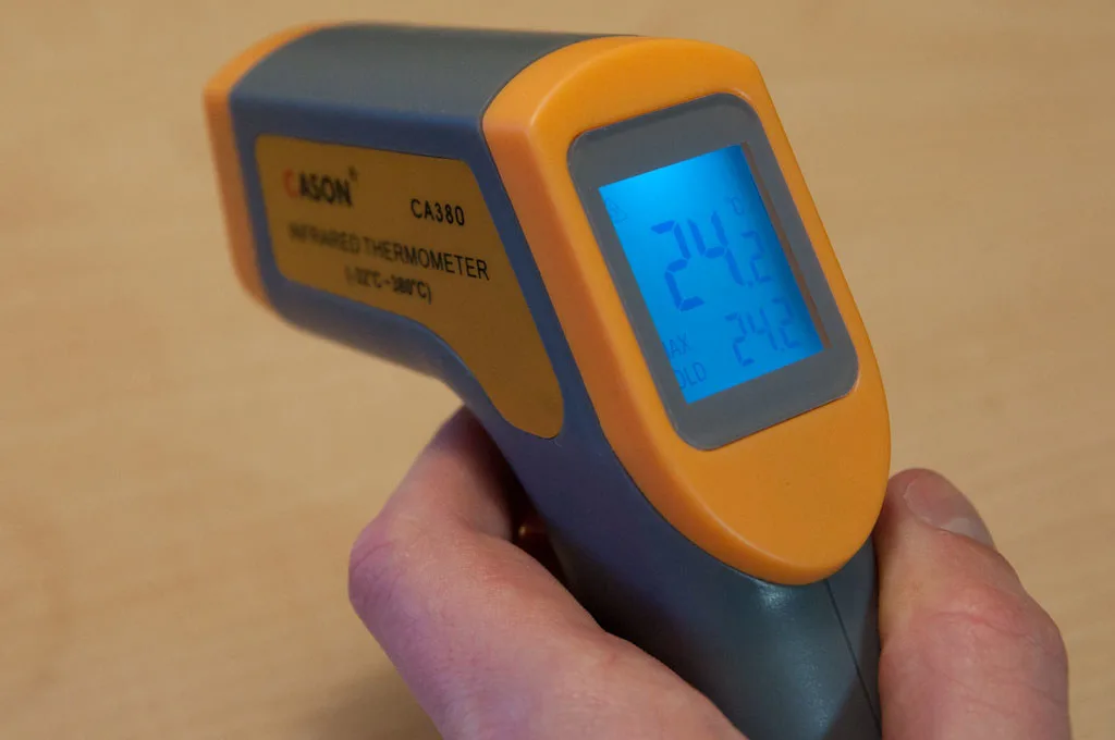 Infrarood thermometer voor de bbq: oppervlaktetemperatuur meten zonder aan te raken